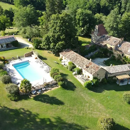 Domaine De Cournet Haut, A 17th Century Set On A Calm, Idyllic Domain With Pool, Tennis, Bikes And