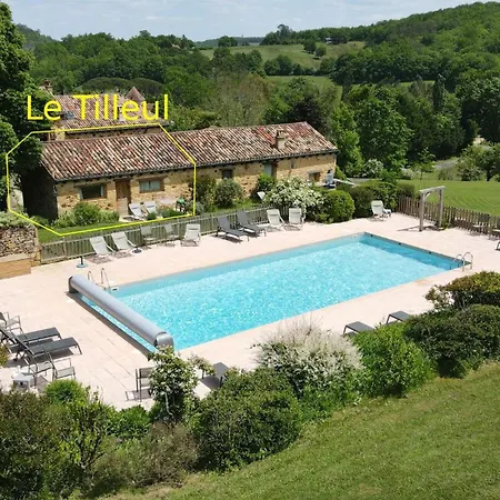 Domaine De Cournet Haut, A 17th Century Set On A Calm, Idyllic Domain With Pool, Tennis, Bikes And Les Vauries