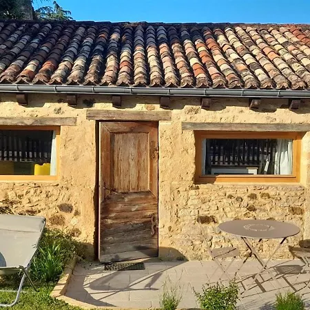 Domaine De Cournet Haut, A 17th Century Set On A Calm, Idyllic Domain With Pool, Tennis, Bikes And Les Vauries